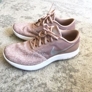 Nike rose pink size 8.5 women’s